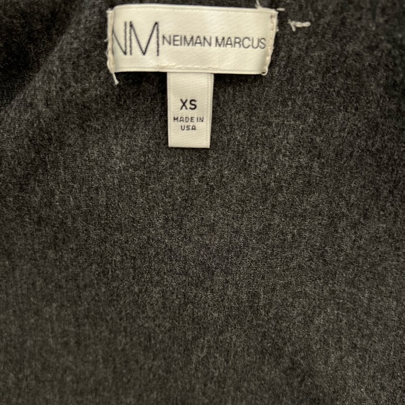 NEIMAN MARCUS COLLECTION Vest - Picture 10 of 11